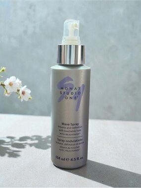 Monat Studio One Wave Spray Volume Hair Definition Touchable Hold Rejuveniqe 4.5